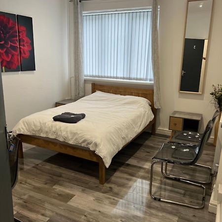 Zams Rooms Stoke-on-Trent Экстерьер фото
