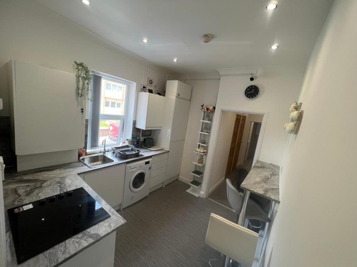 Zams Rooms Stoke-on-Trent Экстерьер фото