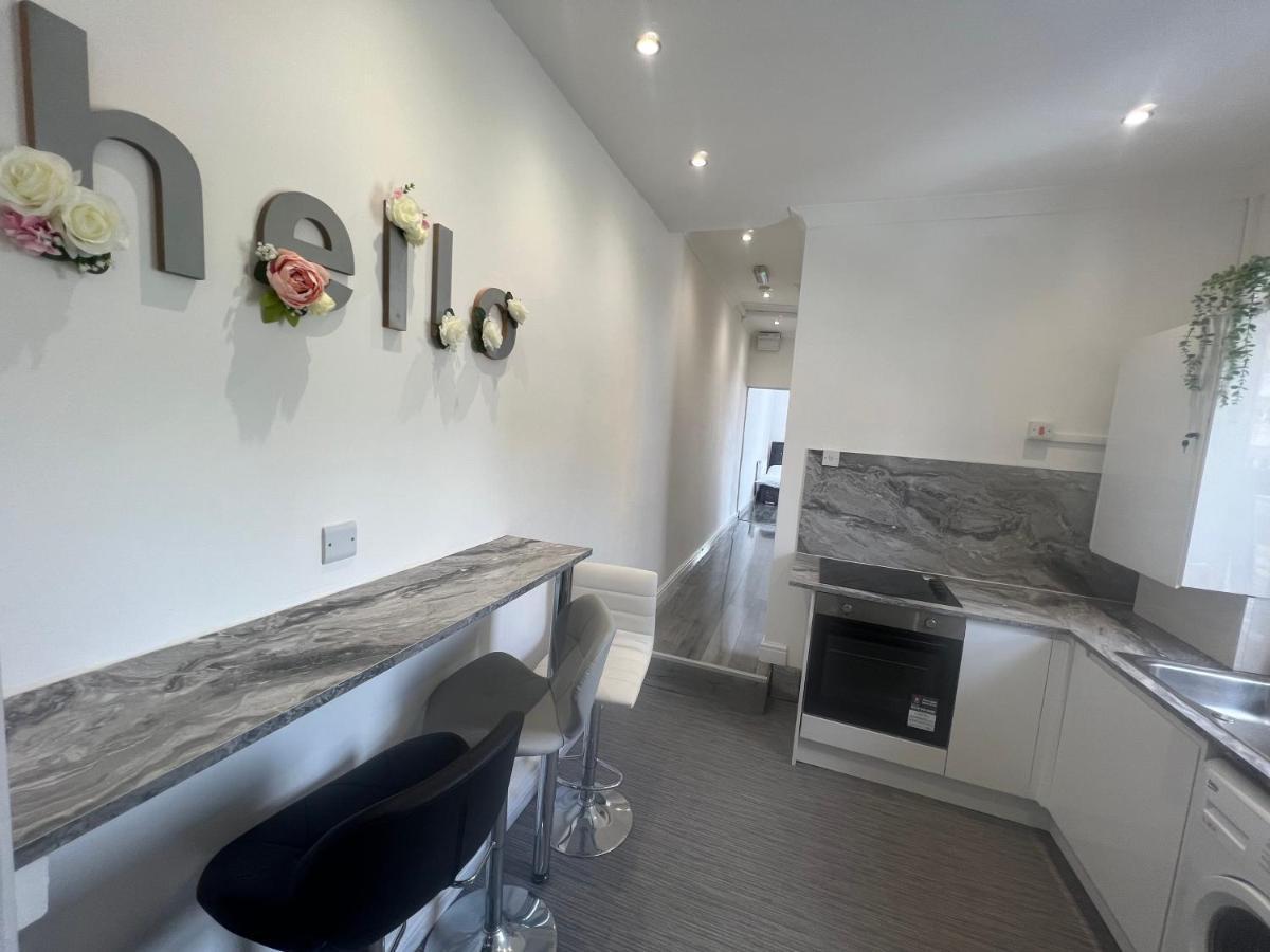 Zams Rooms Stoke-on-Trent Экстерьер фото