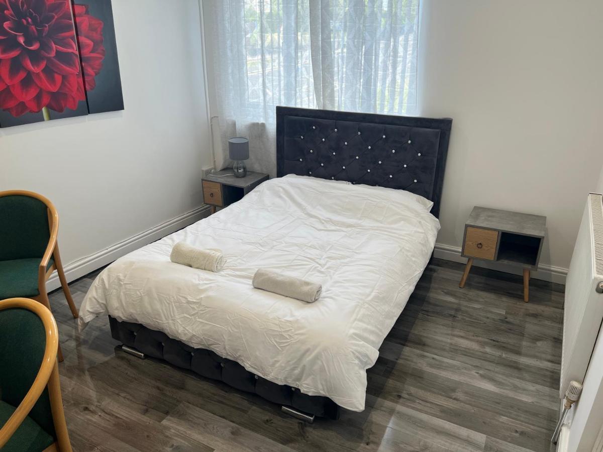 Zams Rooms Stoke-on-Trent Экстерьер фото